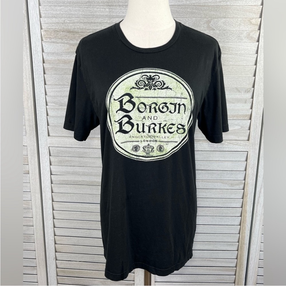 HARRY POTTER Men's Borgin and Burkes T Shirt
Black w Distressed Graphic-Small